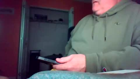 Snapshot of tomcat4848 chatting on September 16, 12:56 am tomcat4848 online show from September 16, 12:56 am