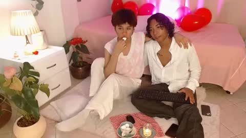 Snapshot of tommyfoxboy chatting on February 14, 1:29 pm Tommy Foxboy online show from February 14, 1:29 pm