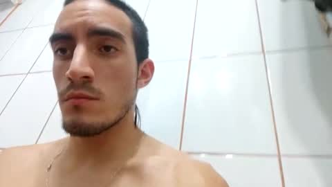 Snapshot of tommypv20 chatting on December 26, 10:41 pm Tommy online show from December 26, 10:41 pm