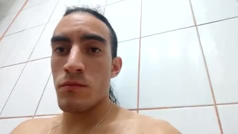 Snapshot of tommypv20 chatting on December 12, 5:31 am Tommy online show from December 12, 5:31 am