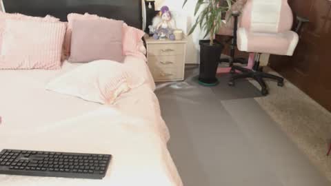 Snapshot of traci_lords20 chatting on December 22, 3:33 pm Traci online show from December 22, 3:33 pm