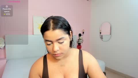 Snapshot of tracyllane chatting on February 19, 5:27 am NIKOL online show from February 19, 5:27 am