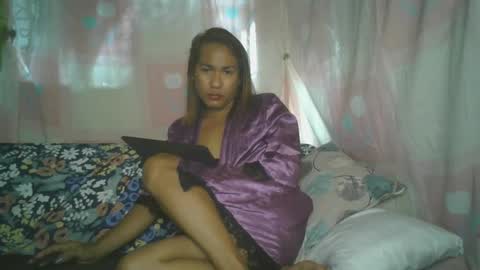 Snapshot of transhottie28 chatting on February 24, 10:47 pm transhottie28 online show from February 24, 10:47 pm