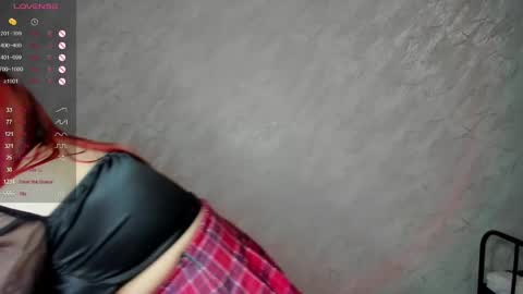 Snapshot of trina_kay_kiss chatting on February 10, 4:08 am Trina online show from February 10, 4:08 am
