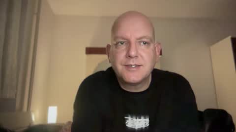 Snapshot of tritonspace chatting on September 15, 2:46 am Triton online show from September 15, 2:46 am