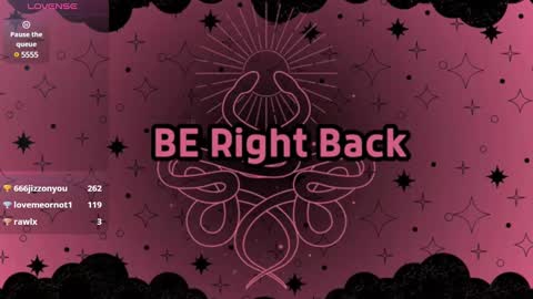 Snapshot of trixxiee_ chatting on December 5, 4:04 am trixxiee_ online show from December 5, 4:04 am