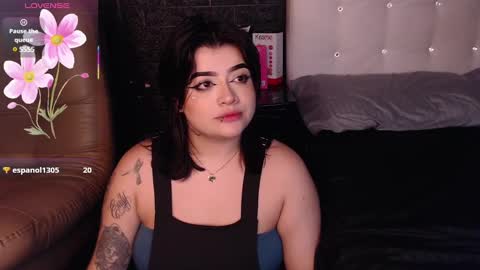 Snapshot of trixxiee_ chatting on February 27, 10:09 pm trixxiee_ online show from February 27, 10:09 pm