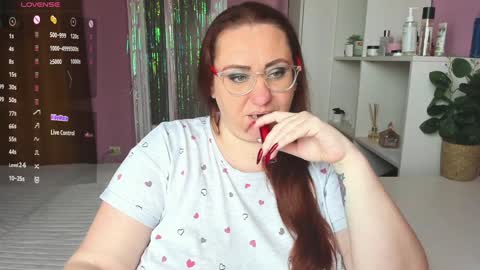 Adelle online show from January 25, 12:05 pm