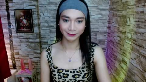 Tina online show from March 8, 6:05 pm