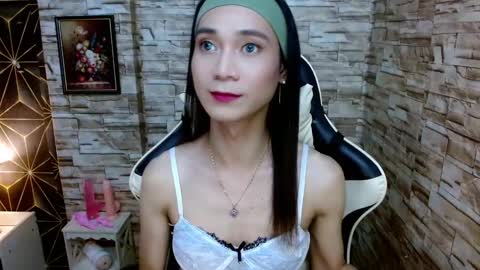 Tina online show from December 1, 5:37 pm