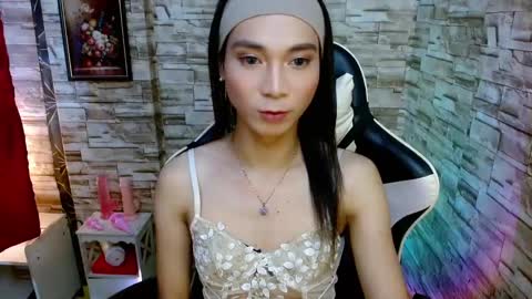 Tina online show from February 24, 5:42 pm