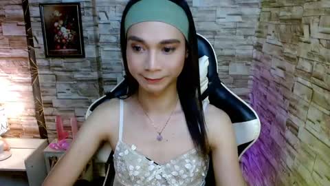 Tina online show from February 17, 6:50 pm