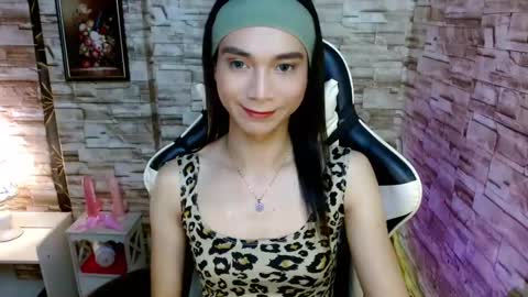 Tina online show from February 19, 7:59 pm