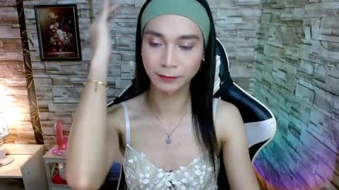 Tina online show from March 1, 5:05 pm