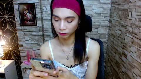 Tina online show from December 6, 4:44 pm