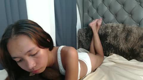 tskitty_girl online show from December 2, 9:52 am