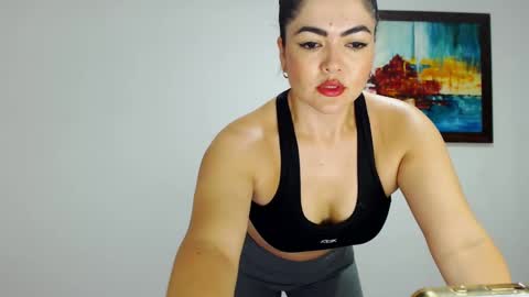 tuti online show from February 20, 10:59 pm