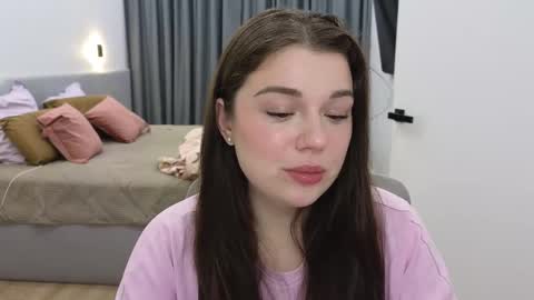 Snapshot of tutti_frutti_ chatting on February 13, 9:28 pm Ariana online show from February 13, 9:28 pm