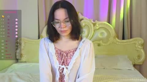 Snapshot of udelaborom chatting on March 9, 7:37 pm Lili online show from March 9, 7:37 pm