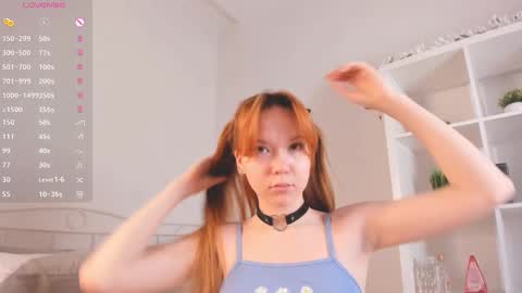 Snapshot of udelaborom chatting on March 9, 7:12 am Lili online show from March 9, 7:12 am