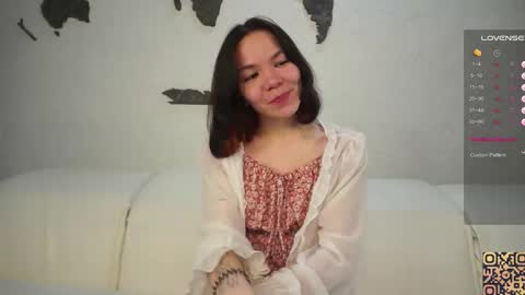 Snapshot of udelaborom chatting on February 28, 6:41 pm Lili online show from February 28, 6:41 pm