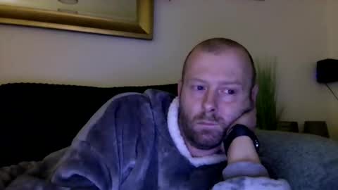 ukmatty3 online show from December 18, 6:14 pm