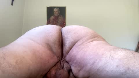 Hairy Sally online show from September 22, 8:24 pm