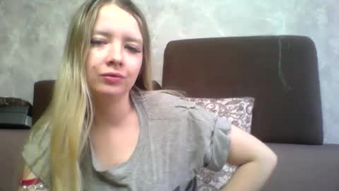 UniverseEmily online show from September 21, 8:07 am