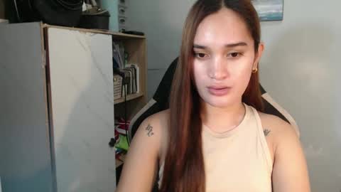 Snapshot of urasianfuckprincessxxx chatting on January 20, 11:32 pm urasianfuckprincessxxx online show from January 20, 11:32 pm