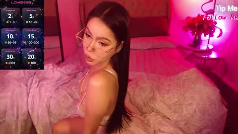 angela online show from February 13, 9:09 am