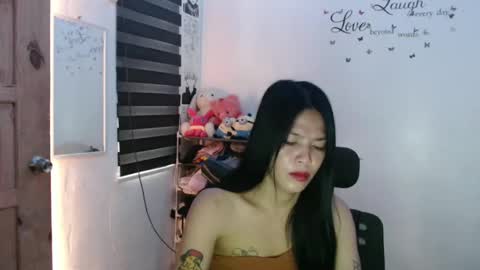 hi im kim online show from February 13, 2:23 am