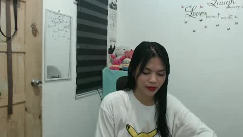 hi im kim online show from February 9, 10:42 am