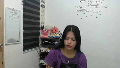 hi im kim online show from December 29, 3:44 am