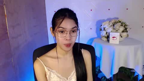 Snapshot of urpretty_nix chatting on February 27, 6:35 am Nix online show from February 27, 6:35 am