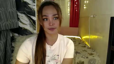 TYRA online show from December 18, 1:56 pm