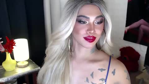 Snapshot of valentina_goddess_tsxxx chatting on March 11, 7:14 am Amanda online show from March 11, 7:14 am