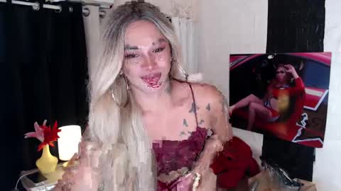 Snapshot of valentina_goddess_tsxxx chatting on March 5, 2:12 pm Amanda online show from March 5, 2:12 pm