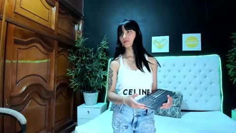 valentina_santillana online show from September 13, 7:27 pm