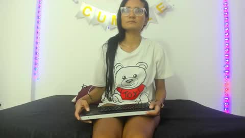Snapshot of valentinalov chatting on February 25, 12:05 pm Valentina online show from February 25, 12:05 pm