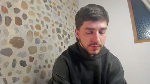 Snapshot of valentino2201 chatting on January 7, 3:03 am valentino online show from January 7, 3:03 am