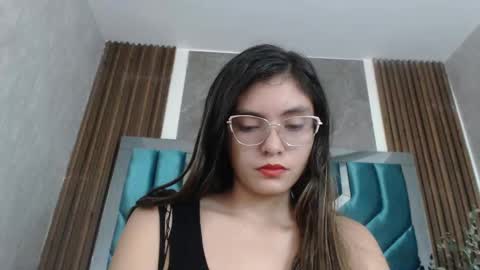valer_ylargo online show from September 18, 12:20 pm