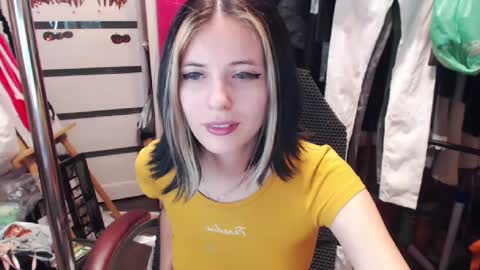 Snapshot of valeriaxkiss chatting on December 22, 5:53 pm ValeriaXKiss online show from December 22, 5:53 pm