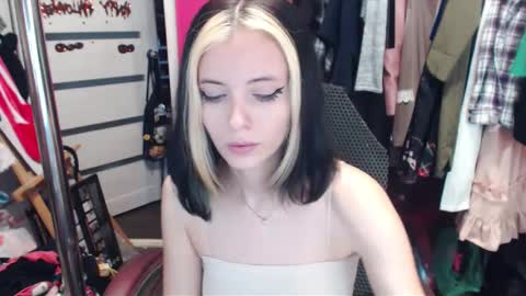 Snapshot of valeriaxkiss chatting on January 31, 7:50 am ValeriaXKiss online show from January 31, 7:50 am