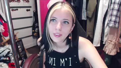 Snapshot of valeriaxkiss chatting on January 22, 7:56 pm ValeriaXKiss online show from January 22, 7:56 pm