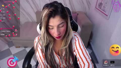Snapshot of valerie_b chatting on March 4, 3:11 am valerie_b online show from March 4, 3:11 am