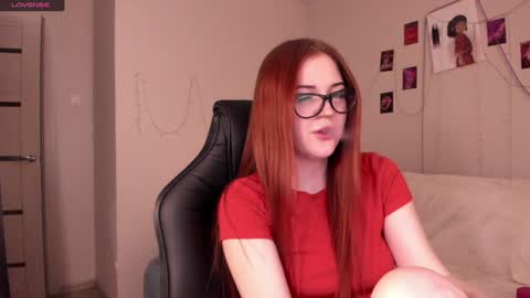 Snapshot of valerie_cutee chatting on December 8, 8:15 pm Lera online show from December 8, 8:15 pm