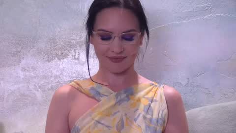 Snapshot of valeriecoy chatting on February 11, 9:46 pm Valerie online show from February 11, 9:46 pm
