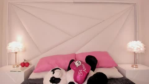 valery_smith15 online show from September 15, 3:52 am