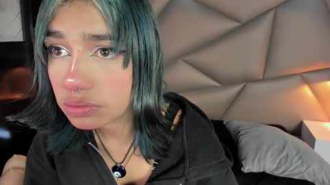 valery_smith15 online show from February 24, 3:12 am