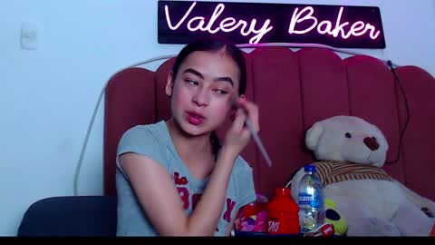 B V Naughty online show from December 14, 11:01 pm